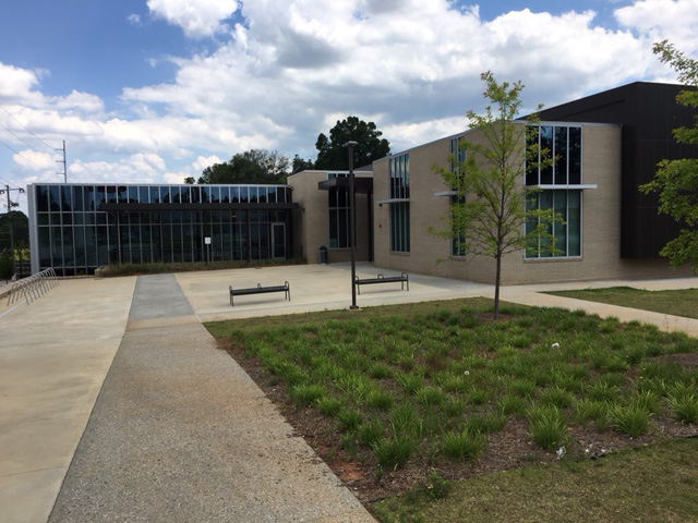 Exterior of a building on the SW Atlanta Expedition / Photo by James Reap