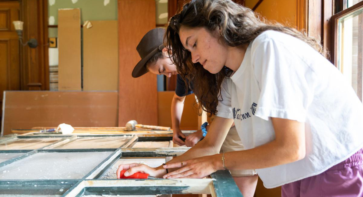 UGA students working on Jekyll Island