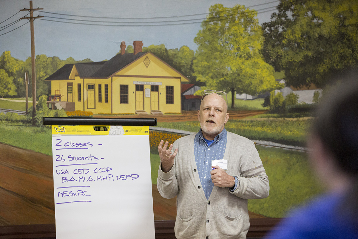 Professor Pratt Cassity addresses the group of Winterville citizens and students.Date of Photo: 2/24/2017
Credit: Peter Frey, University of Georgia
Photographic Services File: 34633-021  The University of Georgia owns the rights to this image or has permission to redistribute this image. Permission to use this image is granted for internal UGA publications and promotions and for a one-time use for news purposes. Separate permission and payment of a fee is required to use any image for any other purpose, including but not limited to, commercial, advertising or illustrative purposes. Unauthorized use of any of these copyrighted photographs is unlawful and may subject the user to civil and criminal penalties. Possession of this image signifies agreement to all the terms described above.