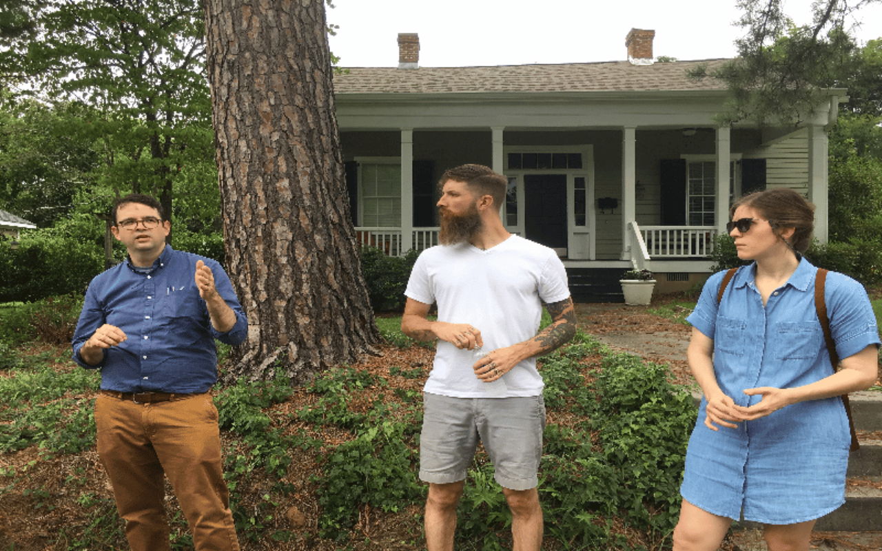 Ethiel Garlington (left), MHP alum and Executive Director of Historic Macon, talks with first-year MHP students Nick Moss and Lauren Patterson during orientation in Macon.